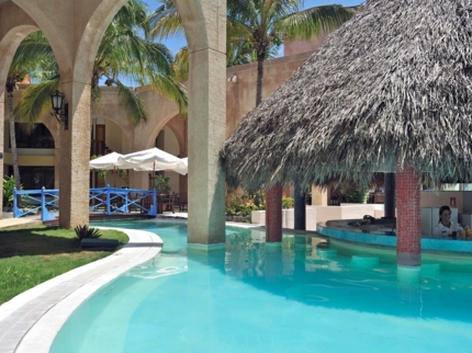 Aqua Bar Los Bungalows
