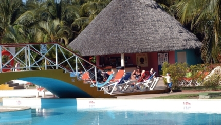 Pool bar