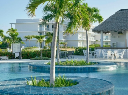 AQUAMARINA (Pool Bar)