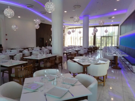 LA CALETA Restaurant