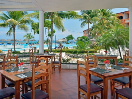 Pool Snack Bar Galileo (Río de Mares)