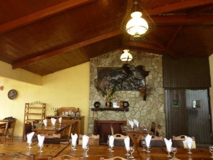 A la carte international restaurant