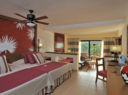 Royal Service Junior Suite Room