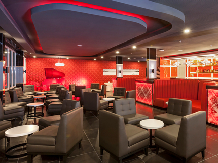 Cosmopolitan bar