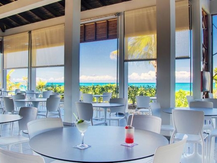 La caleta pool snack bar