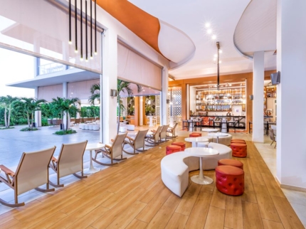 AVENUE - Terrace Bar