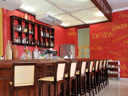 Lobby bar