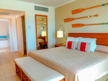 EXECUTIVE SUITE POOL VIEW Room