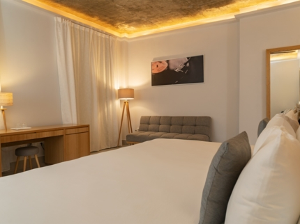 CELIA TRIPLE JUNIOR SUITE Room