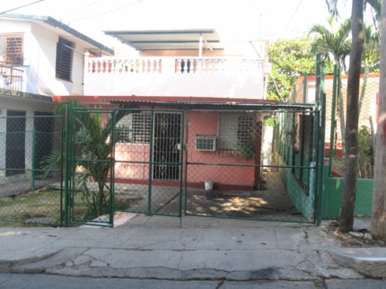 Casa Daylet, AVENIDA 1ra, No. 393