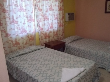 CASA EN LA PLAYA (2 habitaciones con baño privado)