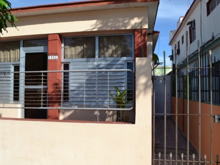 Villa Seguí, 1ra AVENIDA, No. 3006