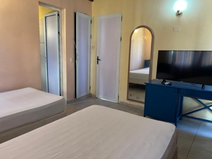 CONDOMINIO EN LA PLAYA (9 habitaciones con baño privado)