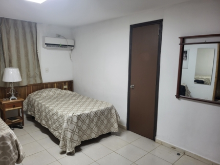 CASA EN LA PLAYA (5 habitaciones con baño privado)