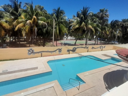 Casa 437 Acuazul, Calle 14