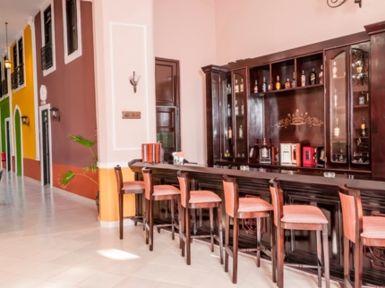 Lobby bar