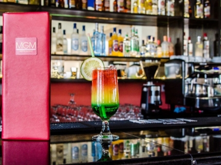 Oak Lobby Bar