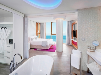 LUXURY JUNIOR SUITE OCEAN SUNSET SKY LAND FORTRESS SKY LEVEL  Room