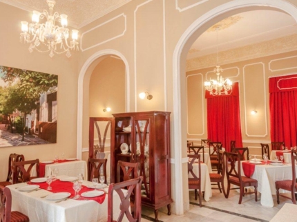 breakfast room-grill & bar